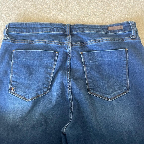 Kut from the Kloth High Rise Crop Straight Leg Jeans. Women‎ size 16 - Picture 13 of 16